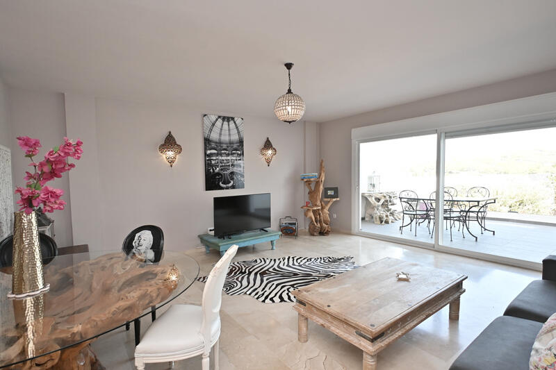 3 bedroom Townhouse for sale