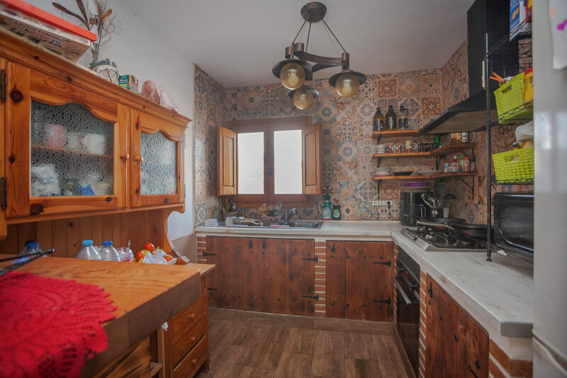 5 спальная комната Дом в пещере продается