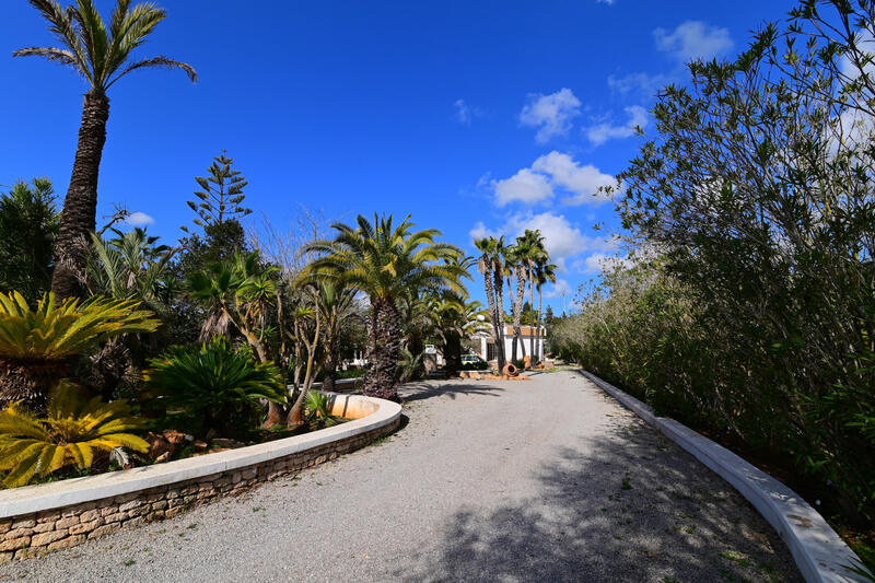 6 Cuarto Villa en venta