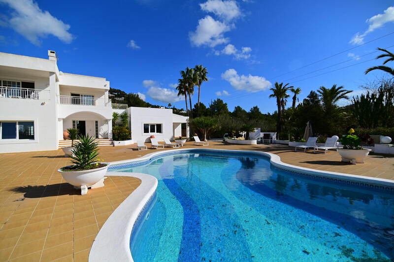 6 Cuarto Villa en venta