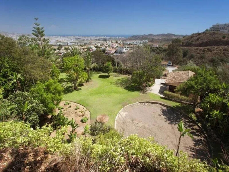 10 Cuarto Villa en venta