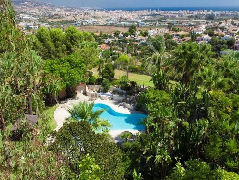 10 Cuarto Villa en venta