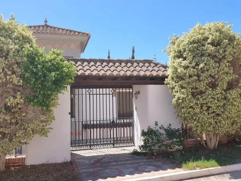 5 bedroom Villa for sale