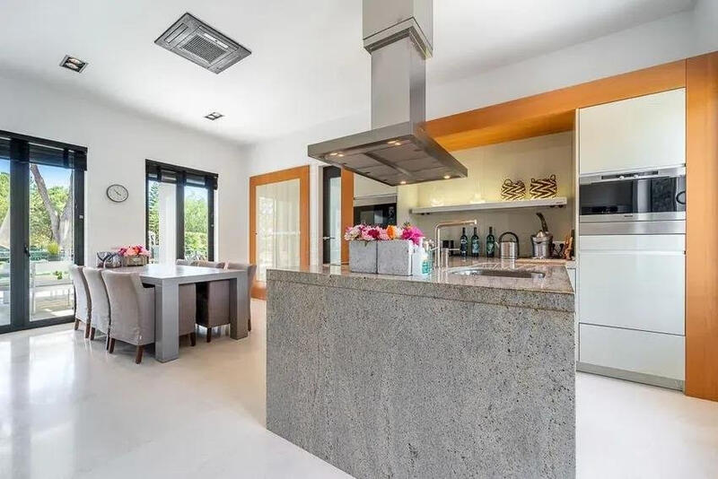 5 bedroom Villa for sale