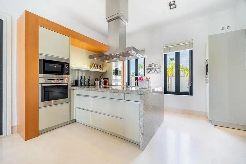 5 bedroom Villa for sale