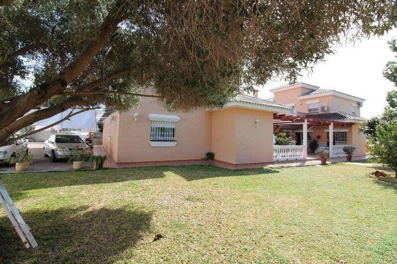 10 Cuarto Villa en venta