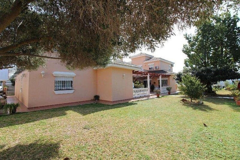 10 Cuarto Villa en venta