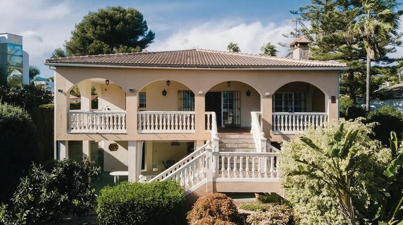 6 Cuarto Villa en venta