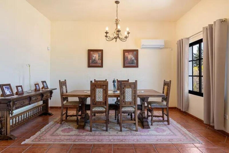 4 bedroom Villa for sale