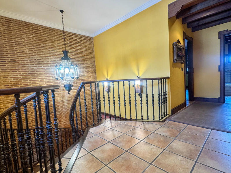4 Schlafzimmer Stadthaus zu verkaufen