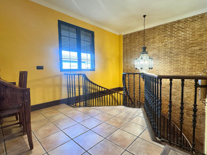 4 Schlafzimmer Stadthaus zu verkaufen