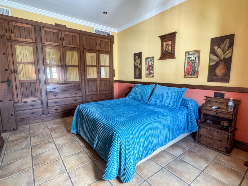 4 Schlafzimmer Stadthaus zu verkaufen