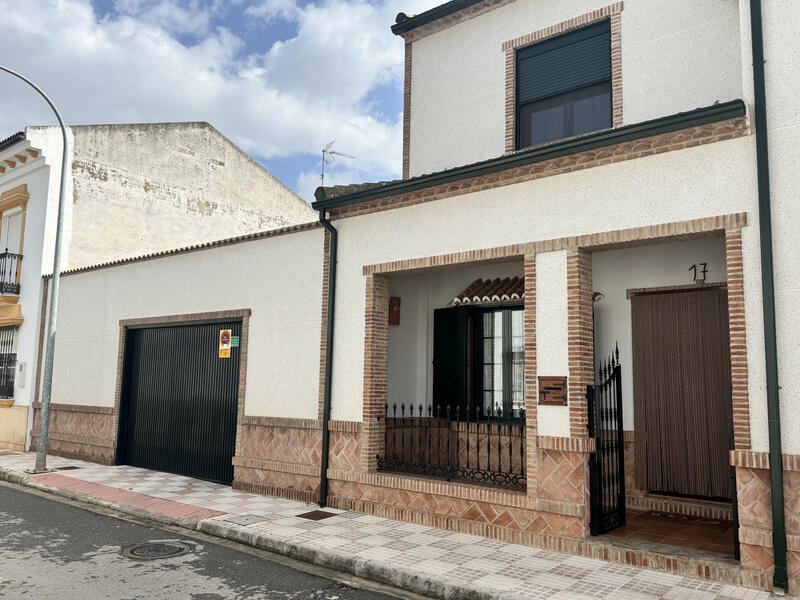4 Schlafzimmer Stadthaus zu verkaufen
