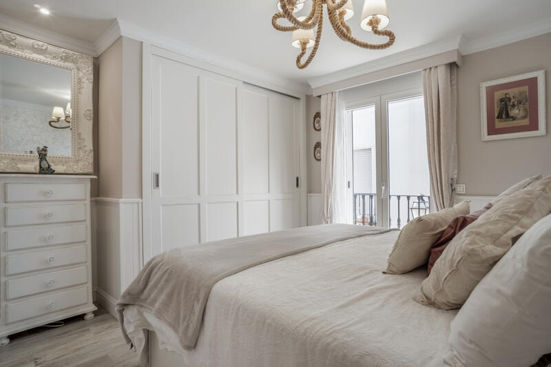 4 bedroom Townhouse for sale