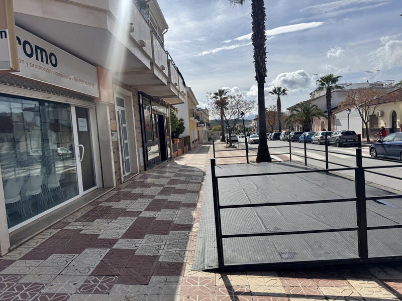 3 bedroom Commercial Property for sale