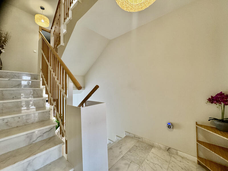 4 Schlafzimmer Stadthaus zu verkaufen