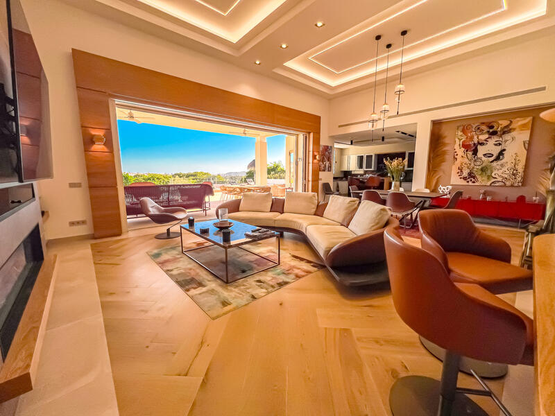 4 bedroom Villa for sale