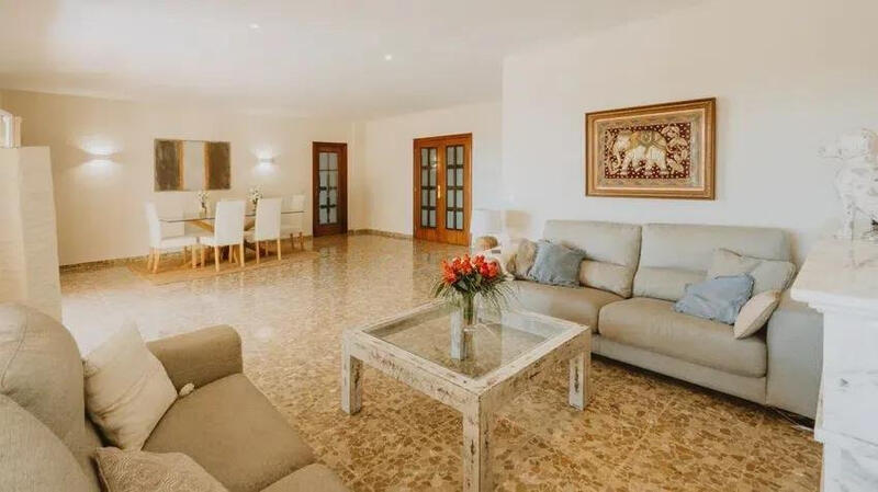 6 Cuarto Villa en venta