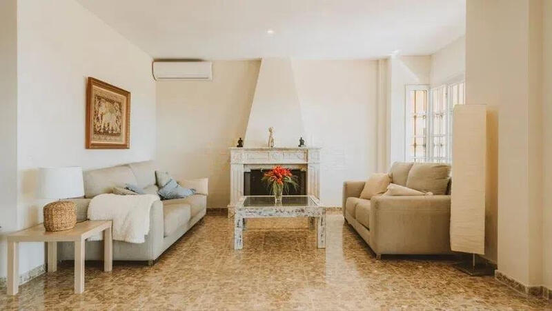 6 Cuarto Villa en venta