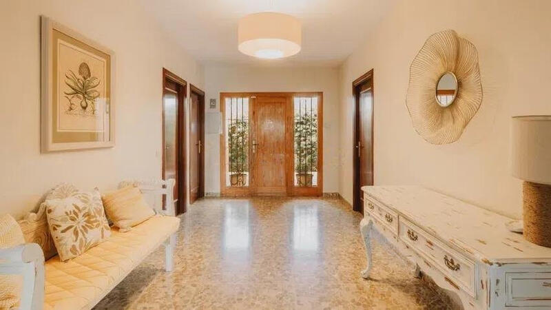 6 Cuarto Villa en venta