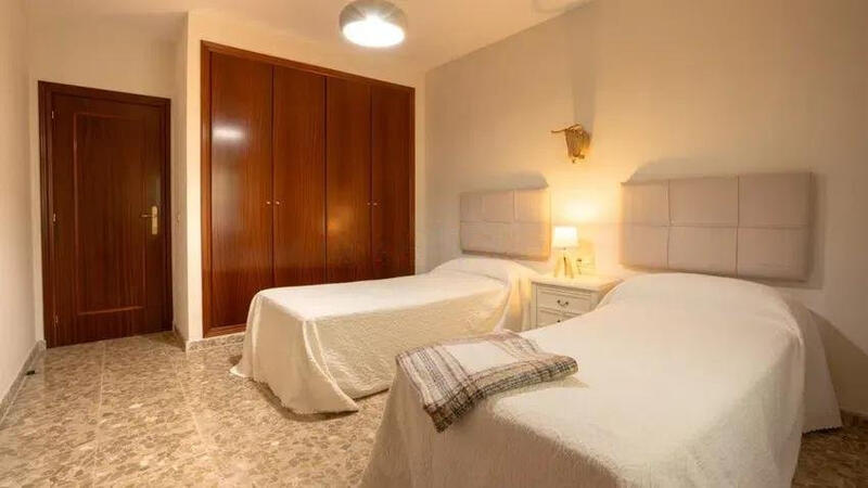 6 Cuarto Villa en venta