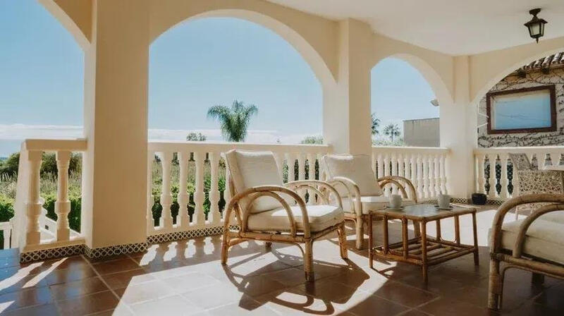 6 Cuarto Villa en venta