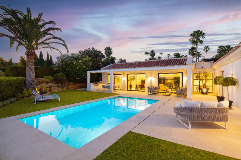 Villa til salg i Marbella, Málaga