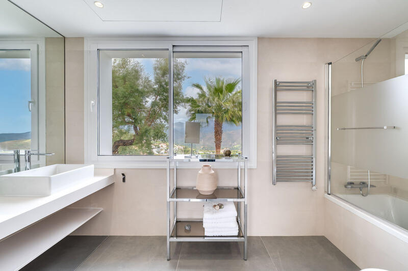 5 bedroom Villa for sale