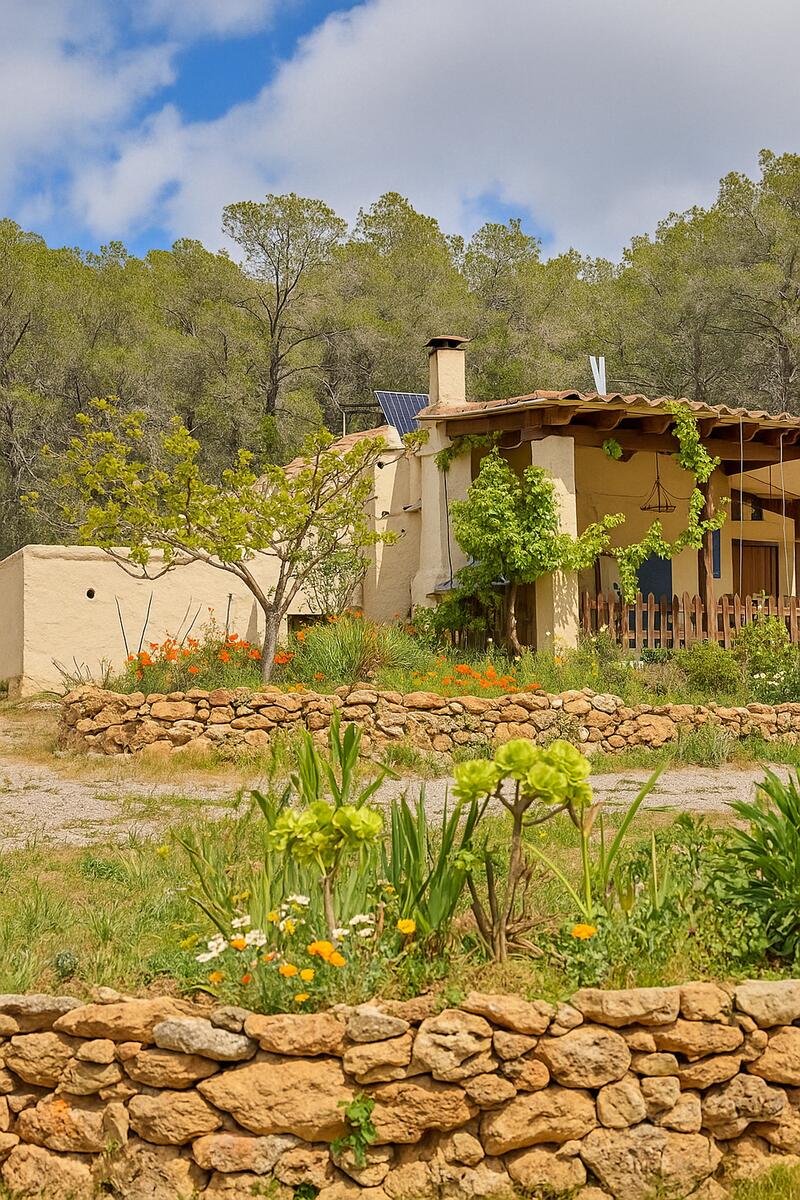 5 bedroom Country House for sale
