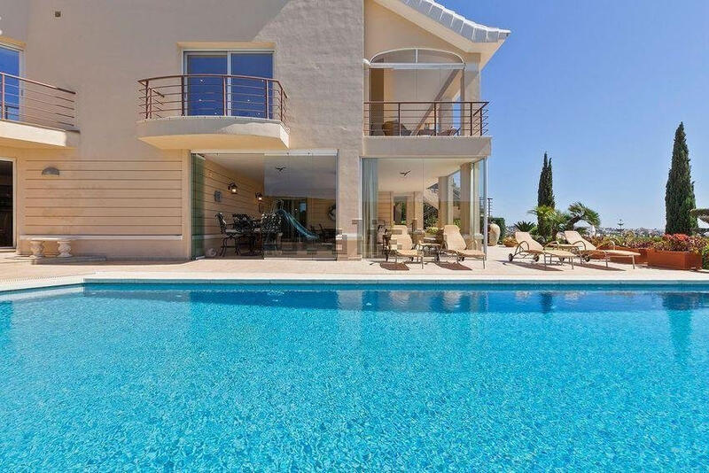 8 Schlafzimmer Villa zu verkaufen