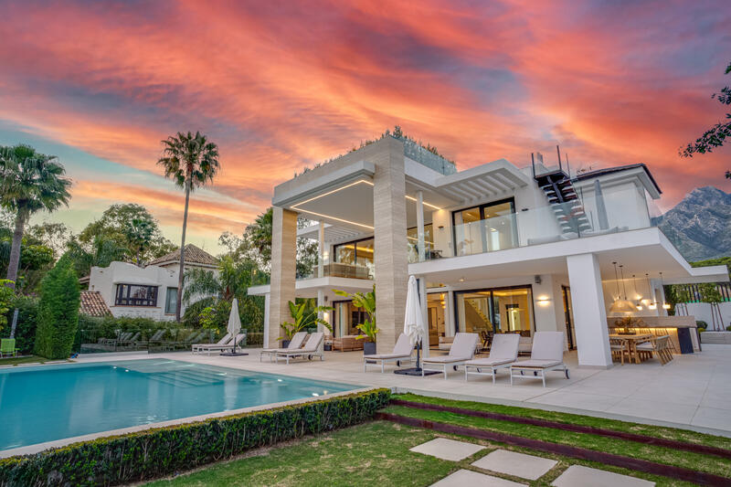6 bedroom Villa for sale