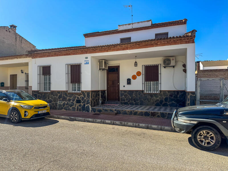 Townhouse for sale in Humilladero, Málaga