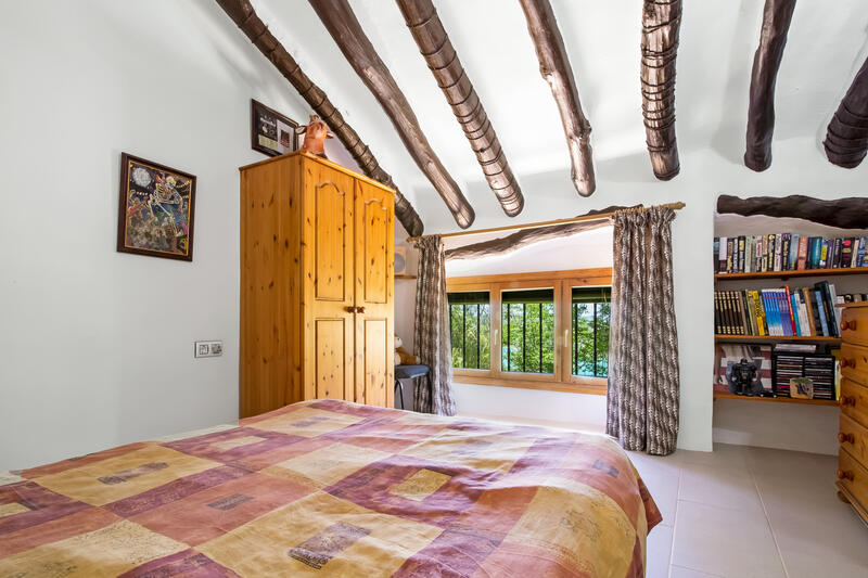 12 bedroom Villa for sale