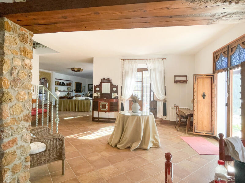 7 bedroom Country House for sale