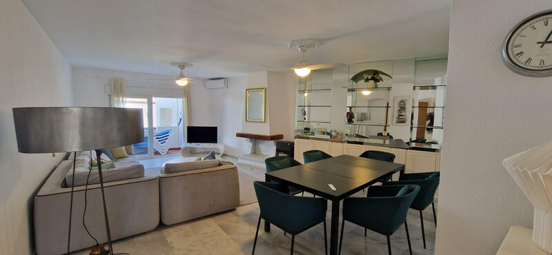 4 bedroom Apartment for sale