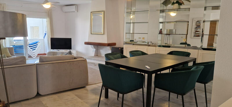4 bedroom Apartment for sale