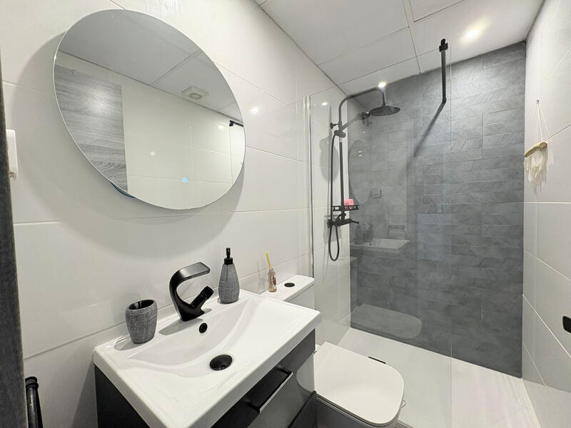2 slaapkamer Appartement Te koop