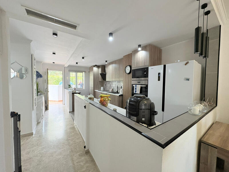2 slaapkamer Appartement Te koop