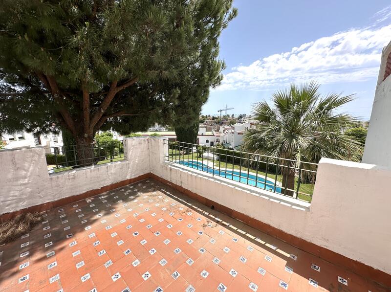Byhus til salg i Estepona, Málaga
