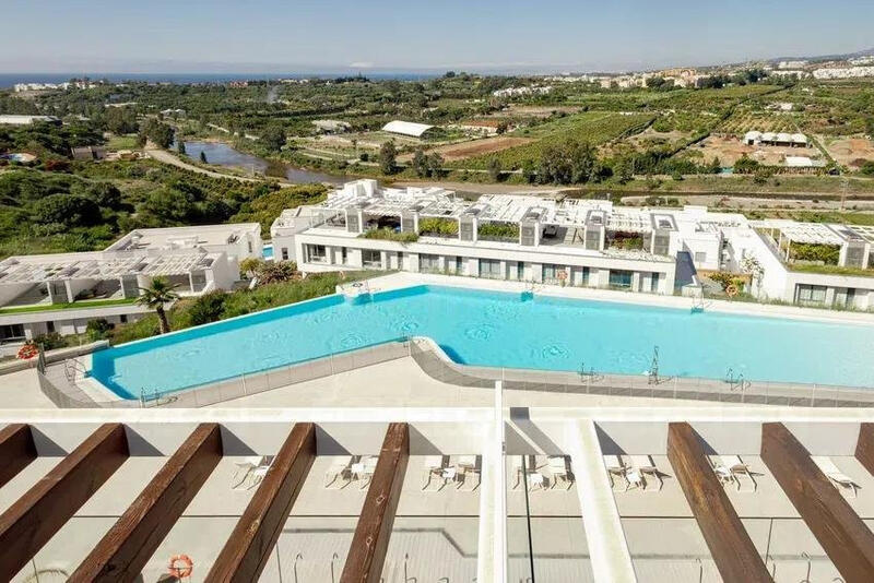 Duplex til salg i Estepona, Málaga