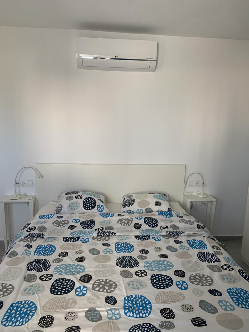 2 sovrum Grottahus till salu