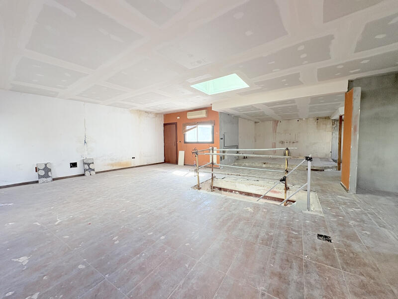5 bedroom Duplex for sale