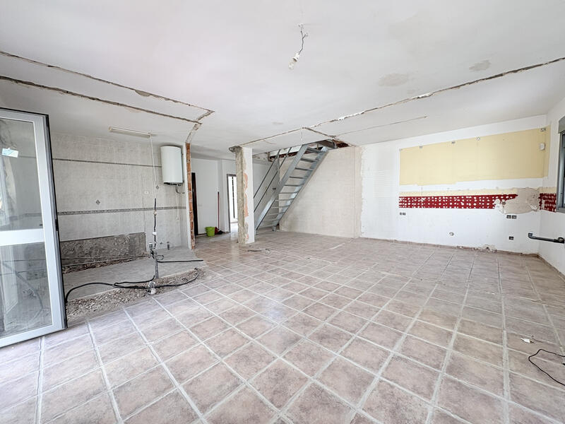 5 bedroom Duplex for sale