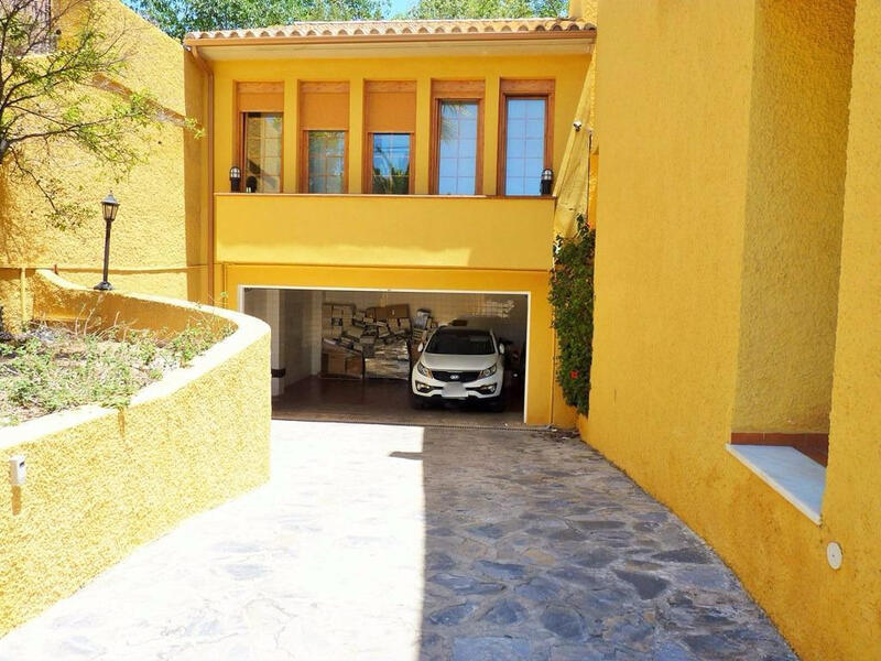 4 chambre Auberge à vendre