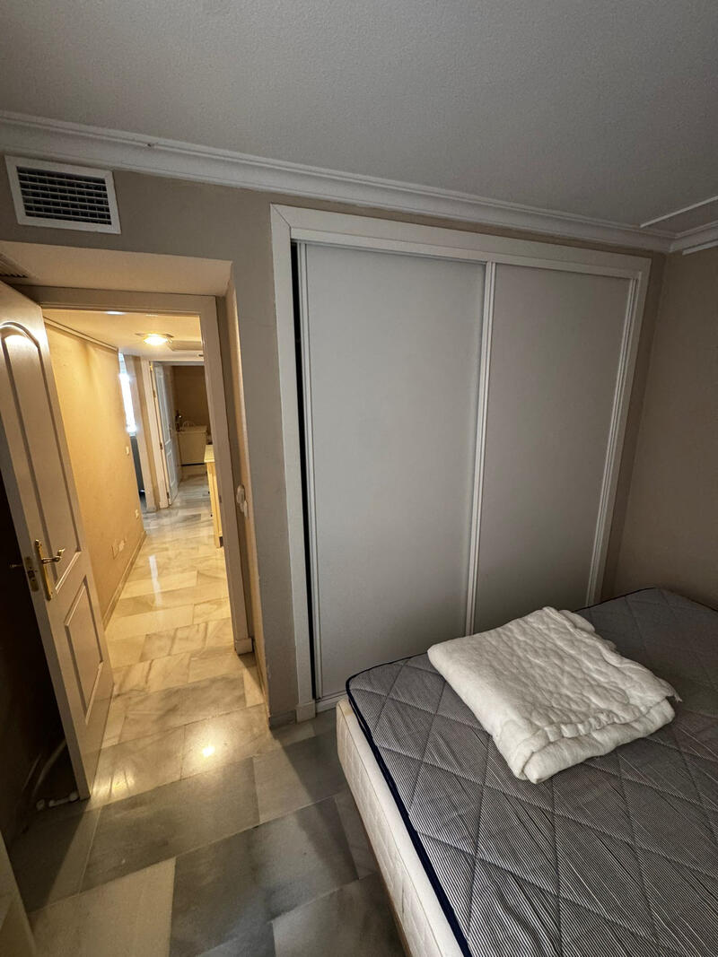 2 slaapkamer Tweezijdig Te koop