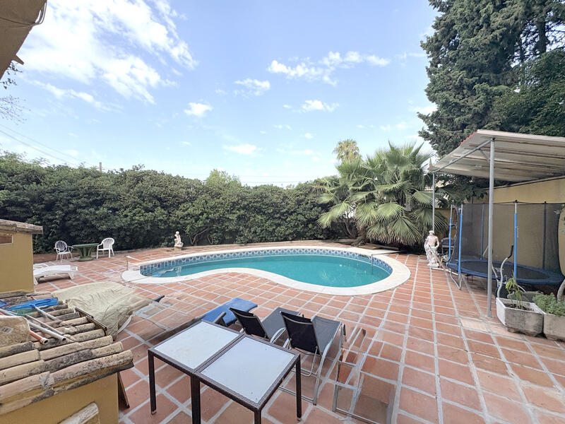 Villa for sale in Marbella, Málaga
