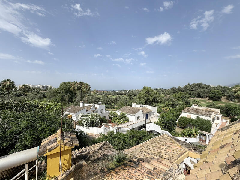 9 bedroom Villa for sale