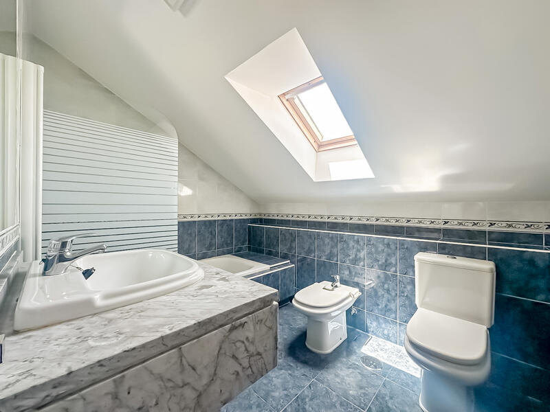 4 bedroom Cave House for sale
