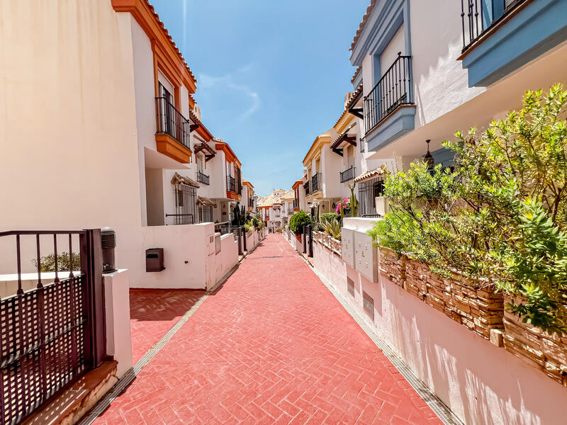 4 bedroom Cave House for sale