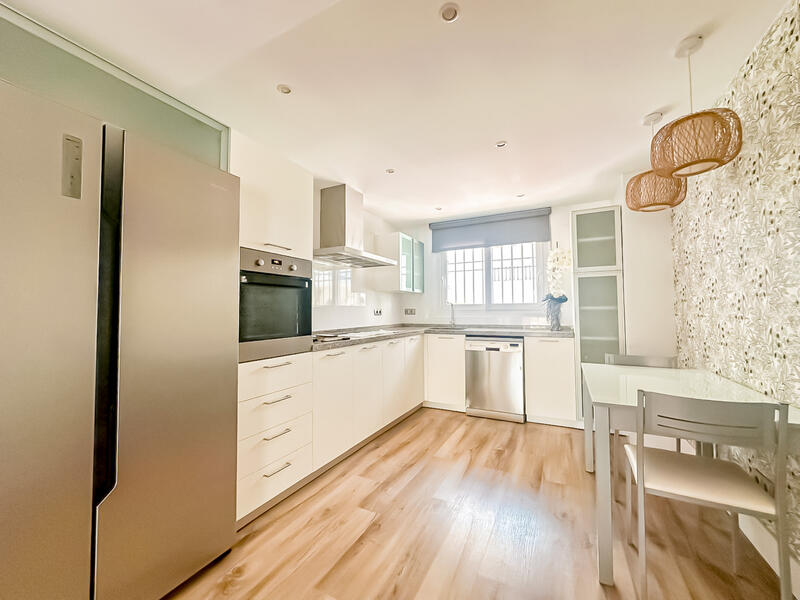 4 bedroom Cave House for sale